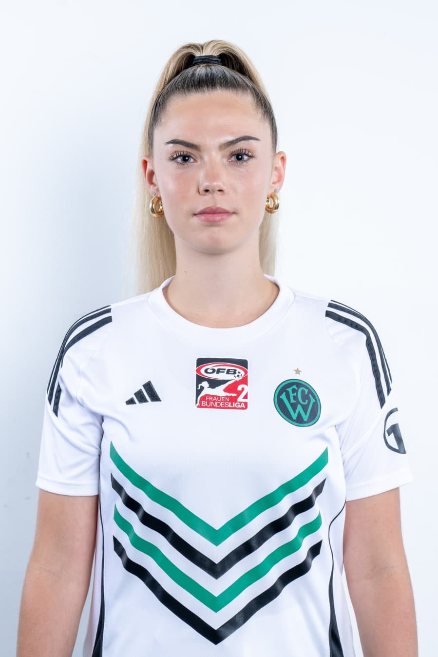 GIULIA ECKERT
