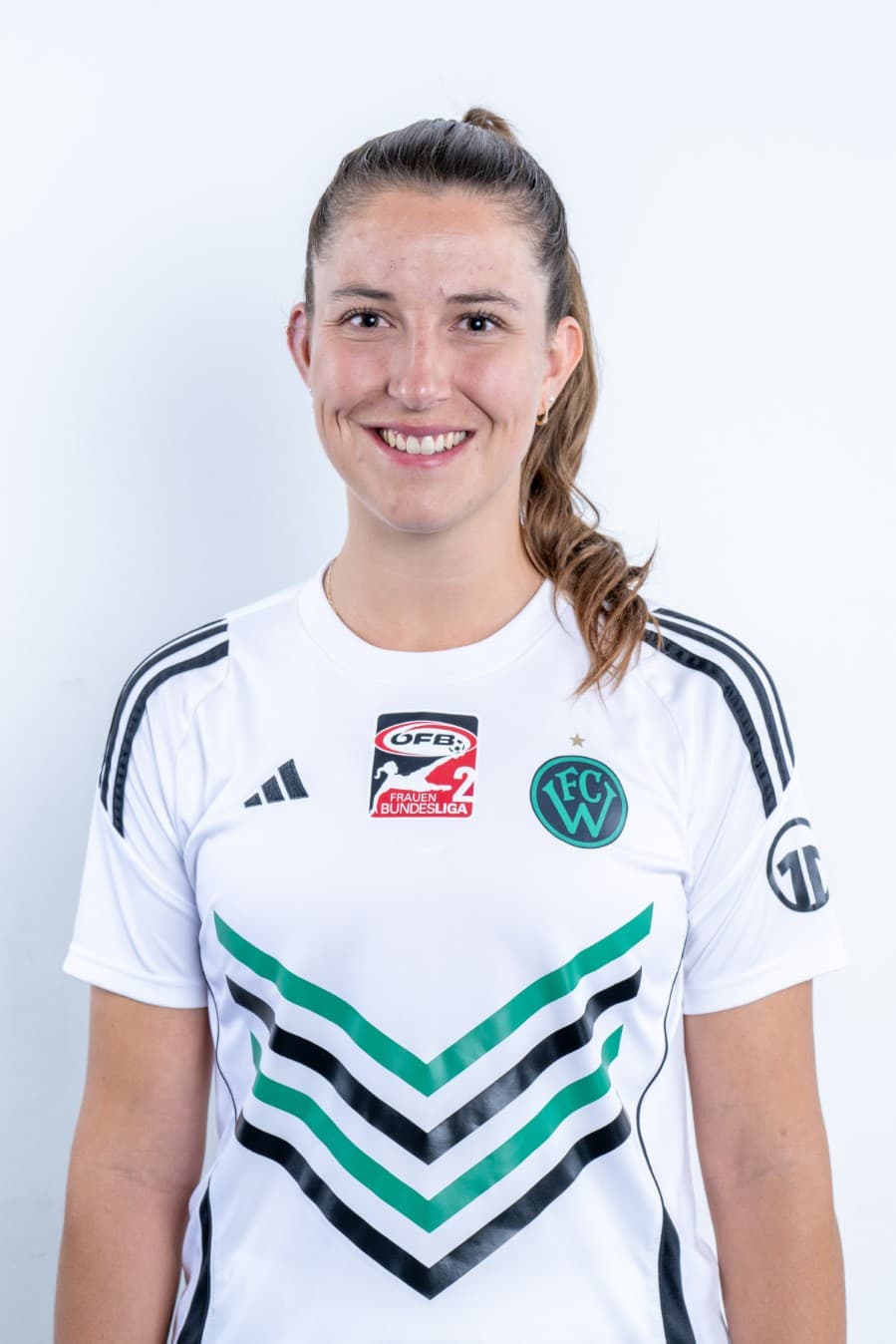 MIRIAM HOCHMUTH