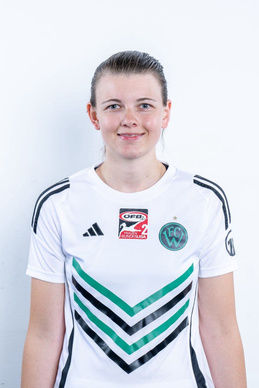 SARA RIEDL